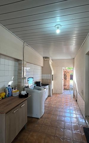 Casa à venda com 120m², 5 quartos e 2 vagas Casa à venda com 120m², 5 quartos e 2 vagasÁrea de Serviço