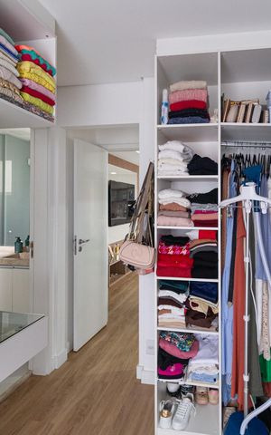 Apartamento à venda com 193m², 3 quartos e 2 vagas Apartamento à venda com 193m², 3 quartos e 2 vagasSuíte 1