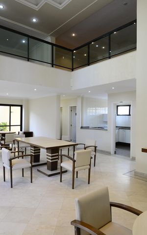 Apartamento à venda com 350m², 4 quartos e 4 vagasÁrea comum - Salão de festas
