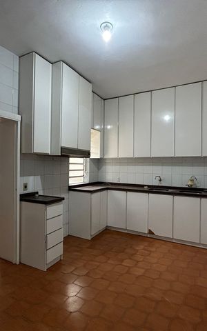 Casa à venda com 200m², 4 quartos e 1 vaga Casa à venda com 200m², 4 quartos e 1 vagaCozinha