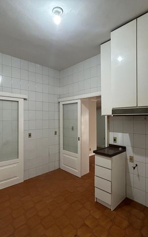 Casa à venda com 200m², 4 quartos e 1 vaga Casa à venda com 200m², 4 quartos e 1 vagaCozinha