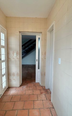 Casa à venda com 200m², 4 quartos e 1 vaga Casa à venda com 200m², 4 quartos e 1 vagaÁrea de Serviço