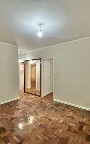 Casa à venda com 200m², 4 quartos e 1 vaga Casa à venda com 200m², 4 quartos e 1 vagaSala 3