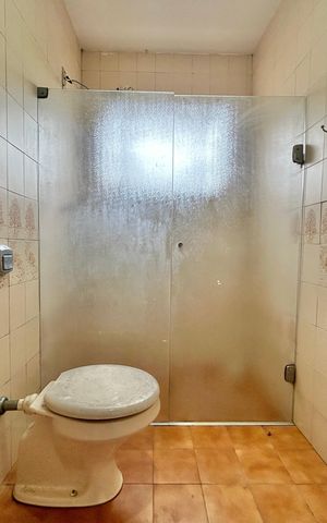 Casa à venda com 200m², 4 quartos e 1 vaga Casa à venda com 200m², 4 quartos e 1 vagaBanheiro 3