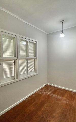 Casa à venda com 200m², 4 quartos e 1 vaga Casa à venda com 200m², 4 quartos e 1 vagaQuarto 2
