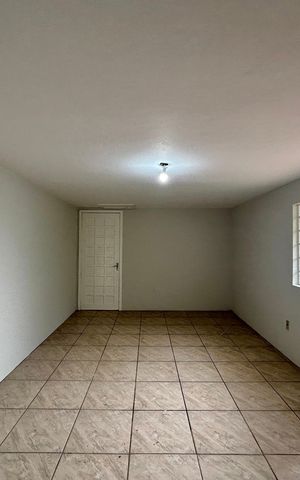 Casa à venda com 200m², 4 quartos e 1 vaga Casa à venda com 200m², 4 quartos e 1 vagaGaragem