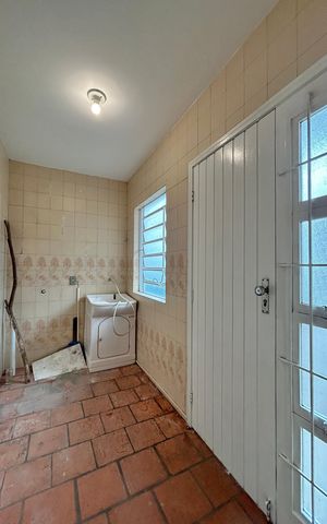 Casa à venda com 200m², 4 quartos e 1 vaga Casa à venda com 200m², 4 quartos e 1 vagaÁrea de Serviço