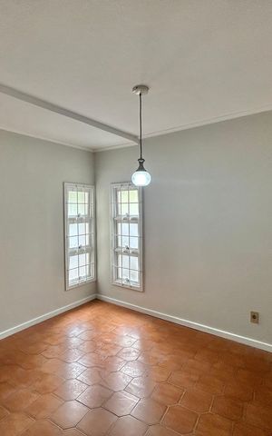 Casa à venda com 200m², 4 quartos e 1 vaga Casa à venda com 200m², 4 quartos e 1 vagaSala 2
