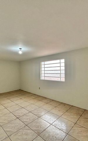 Casa à venda com 200m², 4 quartos e 1 vaga Casa à venda com 200m², 4 quartos e 1 vagaGaragem