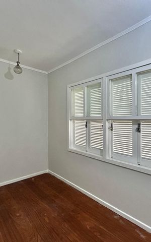 Casa à venda com 200m², 4 quartos e 1 vaga Casa à venda com 200m², 4 quartos e 1 vagaQuarto 2