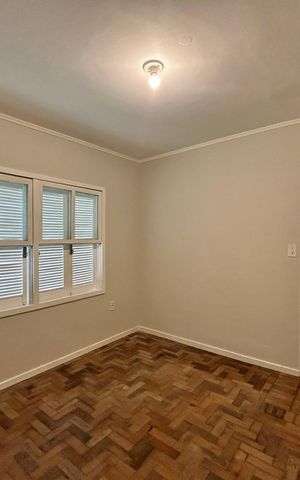 Casa à venda com 200m², 4 quartos e 1 vaga Casa à venda com 200m², 4 quartos e 1 vagaQuarto 4
