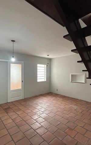 Casa à venda com 200m², 4 quartos e 1 vaga Casa à venda com 200m², 4 quartos e 1 vagaSala 4