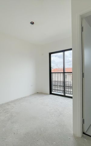 Casa de condomínio à venda com 67m², 2 quartos e 2 vagas Casa de condomínio à venda com 67m², 2 quartos e 2 vagasSuíte 1