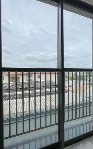Casa de condomínio à venda com 67m², 2 quartos e 2 vagas Casa de condomínio à venda com 67m², 2 quartos e 2 vagasVaranda