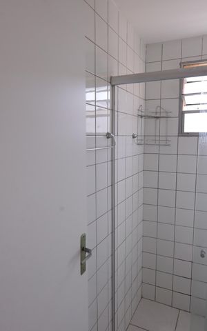 Apartamento para alugar com 49m², 2 quartos e sem vagaBanheiro