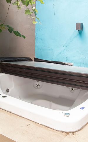 Casa à venda com 200m², 3 quartos e 3 vagasQuintal/Área de lazer - Hidromassagem