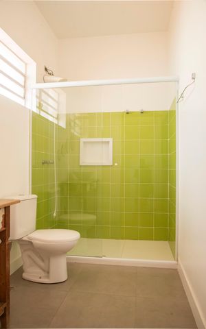 Casa à venda com 200m², 3 quartos e 3 vagasBanheiro da Suíte 1