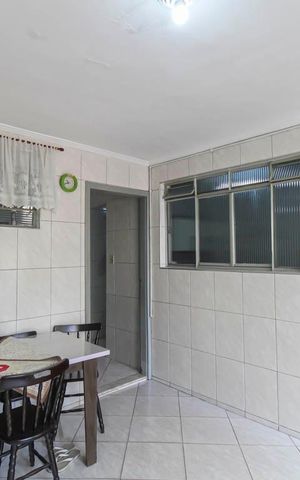 Casa à venda com 80m², 3 quartos e 10 vagas Casa à venda com 80m², 3 quartos e 10 vagasÁrea de Serviço
