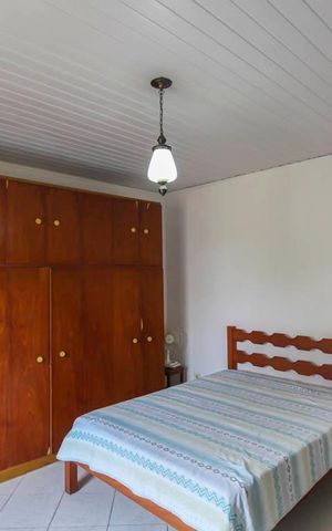 Casa à venda com 80m², 3 quartos e 10 vagas Casa à venda com 80m², 3 quartos e 10 vagasQuarto 1