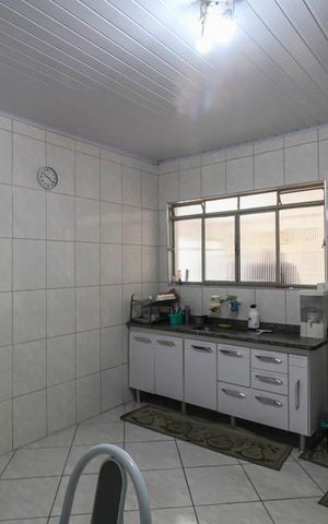 Casa à venda com 80m², 3 quartos e 10 vagas Casa à venda com 80m², 3 quartos e 10 vagasCozinha