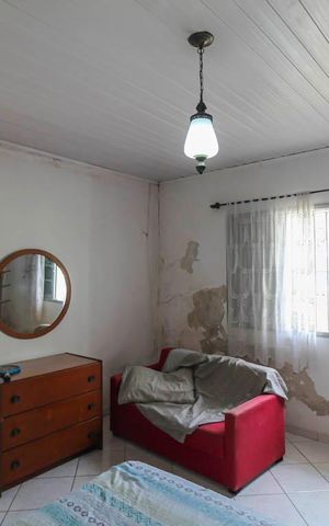Casa à venda com 80m², 3 quartos e 10 vagas Casa à venda com 80m², 3 quartos e 10 vagasQuarto 1