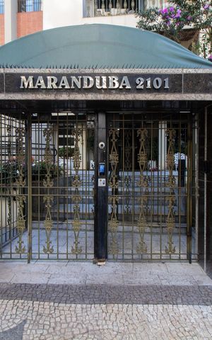 Apartamento à venda com 156m², 3 quartos e 1 vaga Apartamento à venda com 156m², 3 quartos e 1 vagaFachada