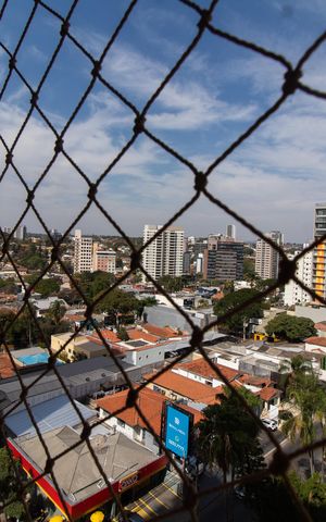 Apartamento à venda com 156m², 3 quartos e 1 vaga Apartamento à venda com 156m², 3 quartos e 1 vagaVista Sacada