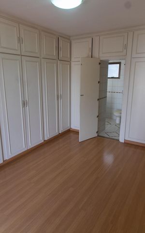 Apartamento à venda com 156m², 3 quartos e 1 vaga Apartamento à venda com 156m², 3 quartos e 1 vagaSuíte