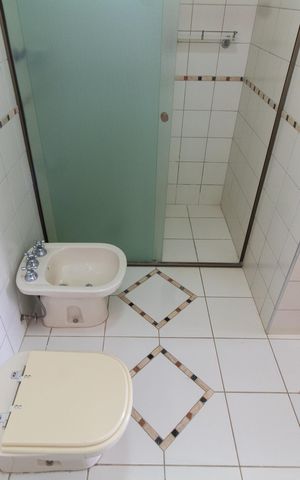 Apartamento à venda com 156m², 3 quartos e 1 vaga Apartamento à venda com 156m², 3 quartos e 1 vagaBanheiro da Suíte