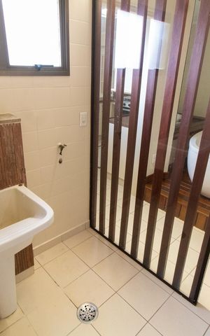 Apartamento à venda com 156m², 3 quartos e 1 vaga Apartamento à venda com 156m², 3 quartos e 1 vagaÁrea de Serviço