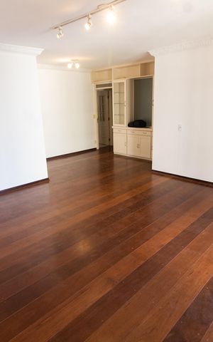 Apartamento à venda com 156m², 3 quartos e 1 vaga Apartamento à venda com 156m², 3 quartos e 1 vagaSala