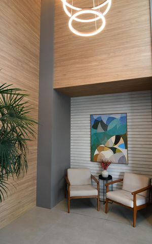 Apartamento à venda com 58m², 2 quartos e 2 vagasHall social
