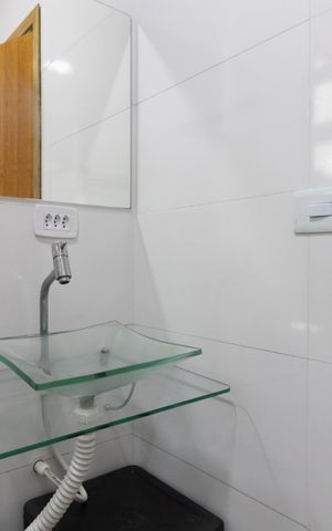 Casa à venda com 95m², 2 quartos e 1 vaga Casa à venda com 95m², 2 quartos e 1 vagaBanheiro da Suíte 1