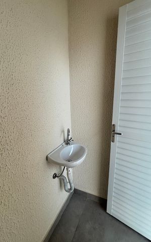 Apartamento à venda com 105m², 2 quartos e 1 vaga Apartamento à venda com 105m², 2 quartos e 1 vagaCobertura - Banheiro