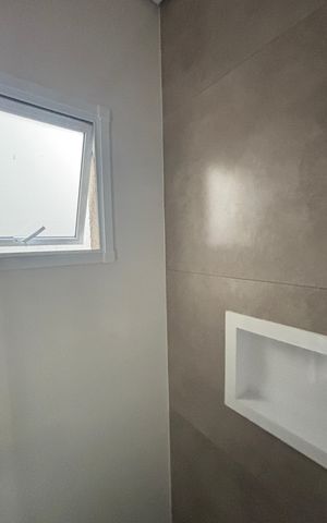Apartamento à venda com 105m², 2 quartos e 1 vaga Apartamento à venda com 105m², 2 quartos e 1 vagaBanheiro Social