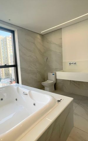 Apartamento à venda com 220m², 3 quartos e 3 vagasBanheiro da Suíte 3
