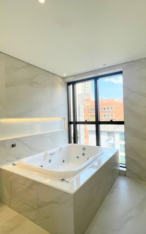 Apartamento à venda com 220m², 3 quartos e 3 vagasBanheiro da Suíte 3