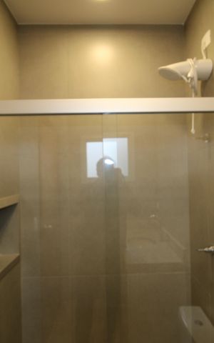Casa à venda com 160m², 2 quartos e 2 vagasBanheiro