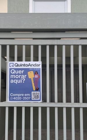 Casa à venda com 160m², 2 quartos e 2 vagas Casa à venda com 160m², 2 quartos e 2 vagasFachada