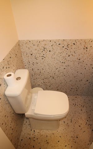 Casa à venda com 160m², 2 quartos e 2 vagasLavabo