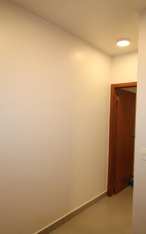 Casa à venda com 160m², 2 quartos e 2 vagasEscritório
