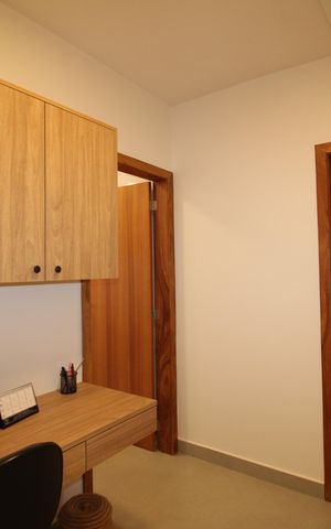 Casa à venda com 160m², 2 quartos e 2 vagasEscritório