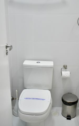 Studio para alugar com 20m², 0 quarto e sem vaga Studio para alugar com 20m², 0 quarto e sem vagaBanheiro