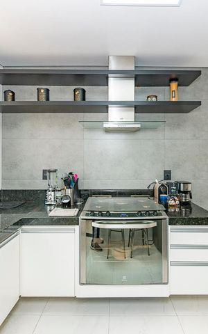 Apartamento à venda com 200m², 3 quartos e 2 vagas Apartamento à venda com 200m², 3 quartos e 2 vagasCozinha