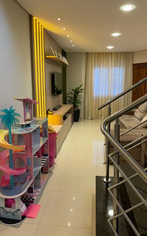 Casa à venda com 192m², 3 quartos e 3 vagas Casa à venda com 192m², 3 quartos e 3 vagasSala
