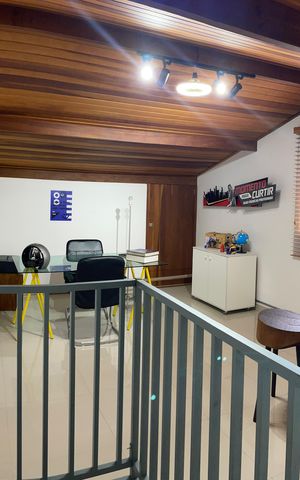 Casa à venda com 192m², 3 quartos e 3 vagas Casa à venda com 192m², 3 quartos e 3 vagasSótão