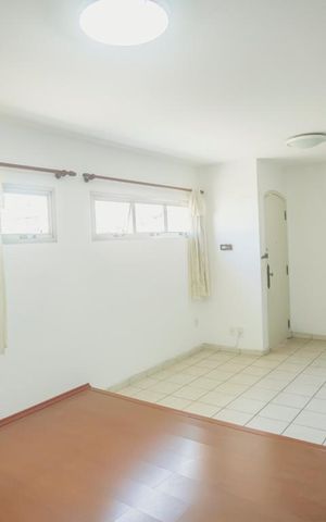 Casa à venda com 144m², 3 quartos e 2 vagas Casa à venda com 144m², 3 quartos e 2 vagasSala