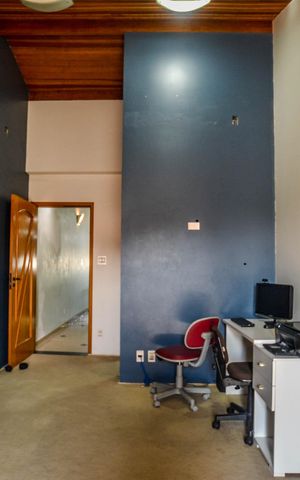 Casa à venda com 242m², 4 quartos e 2 vagas Casa à venda com 242m², 4 quartos e 2 vagasSuíte 4