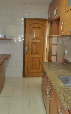Apartamento à venda com 85m², 2 quartos e 2 vagasCozinha