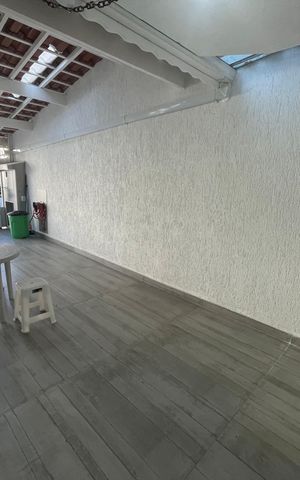 Casa à venda com 148m², 2 quartos e 2 vagas Casa à venda com 148m², 2 quartos e 2 vagasGaragem
